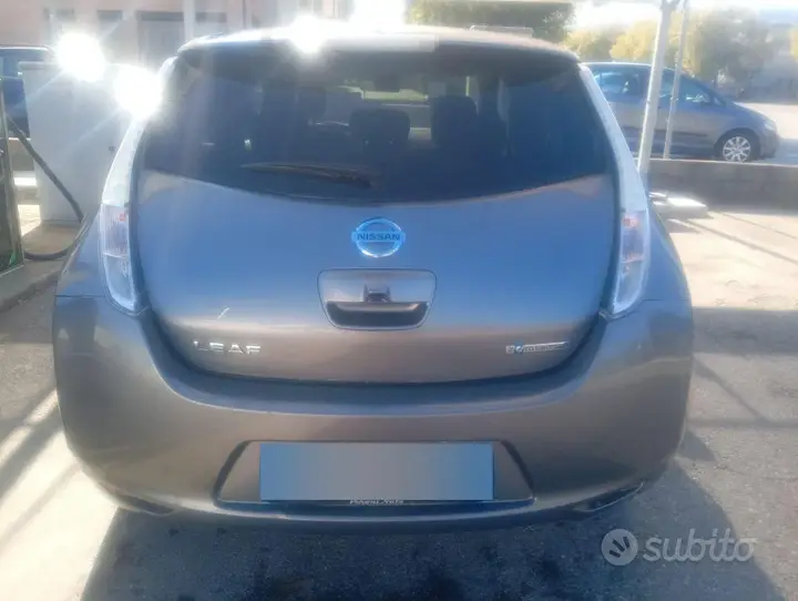 Nissan Leaf 2015 photo 5