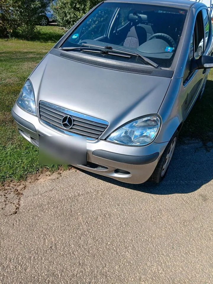 Mercedes-Benz A160