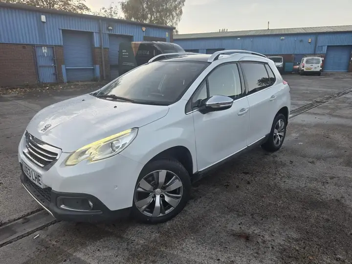 Peugeot 2008 2013 photo 4