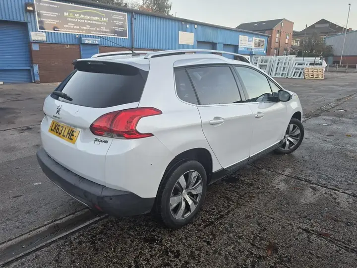 Peugeot 2008 2013 photo 3