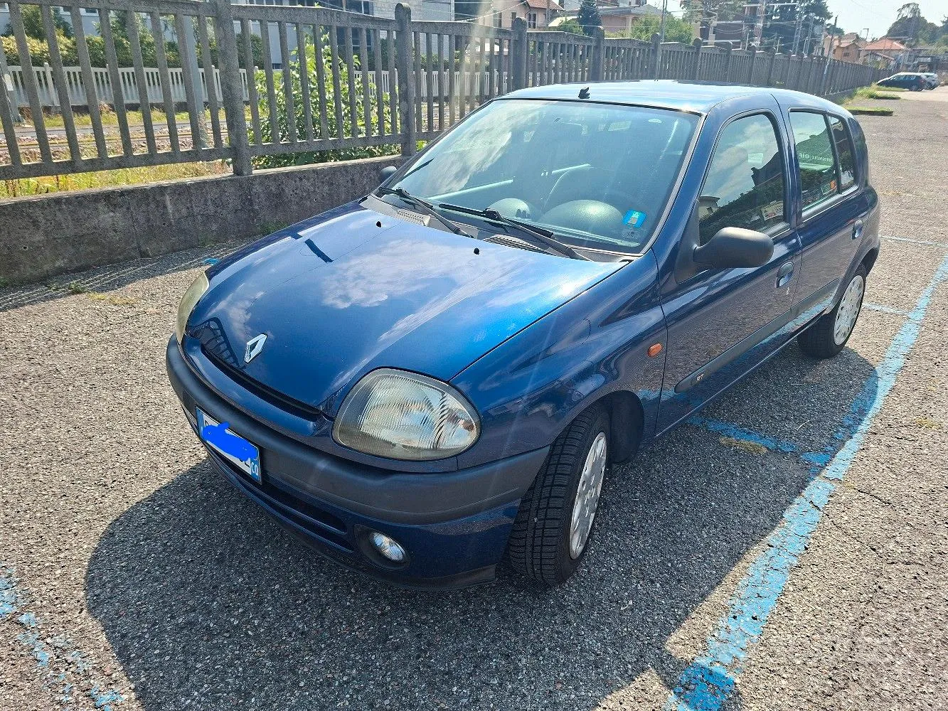 Renault Clio 1999 photo 3