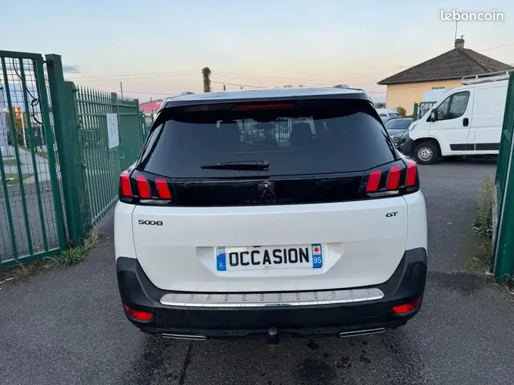 Peugeot 5008 2017 photo 5