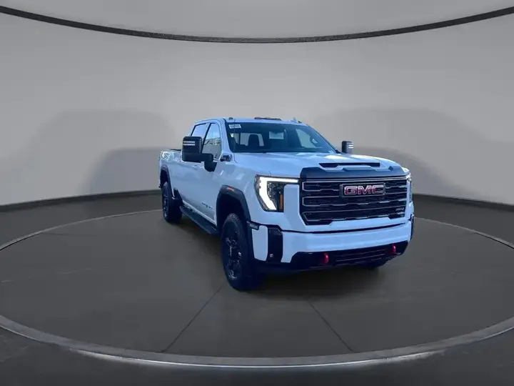 GMC Sierra 3500Hd 2026 photo 2