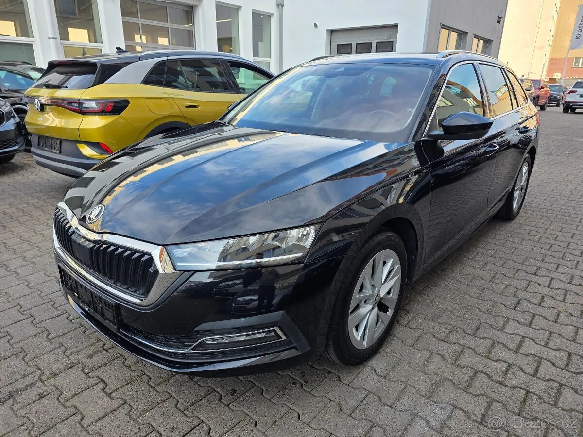 Skoda Octavia 2023 photo 2