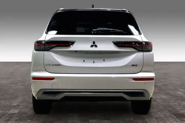 Mitsubishi Outlander 2026 photo 4