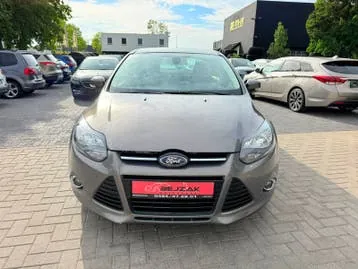 Ford Focus 2011 photo 2