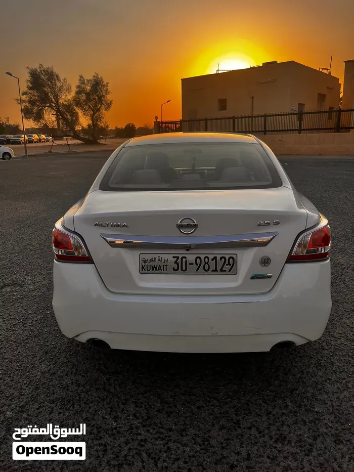 Nissan Altima 2015 photo 2