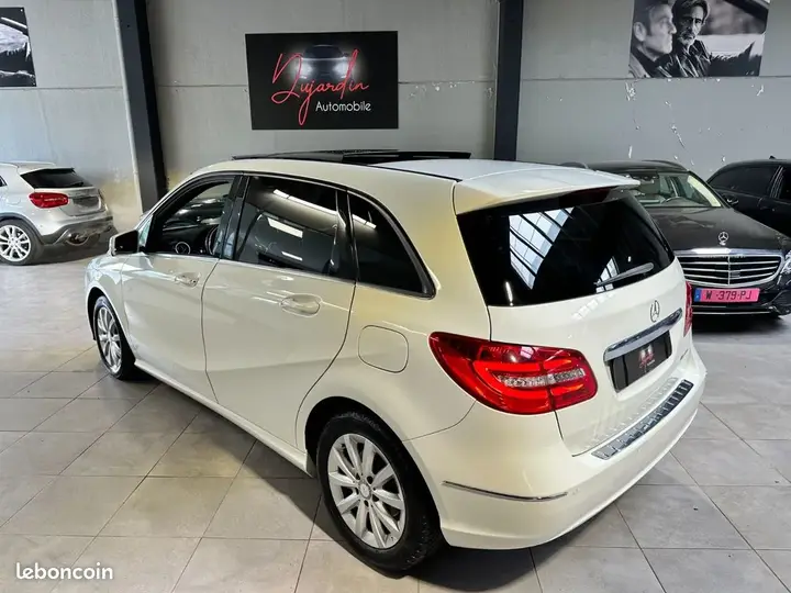 Mercedes-Benz B-Class 2013 photo 5