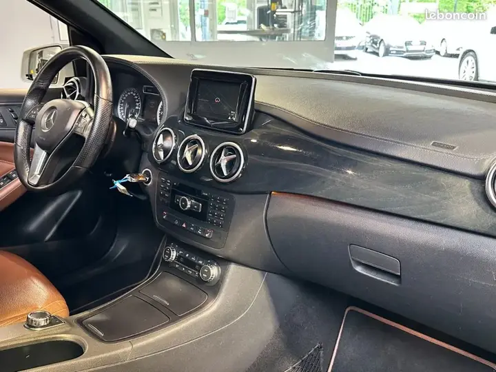 Mercedes-Benz B-Class 2013 photo 3