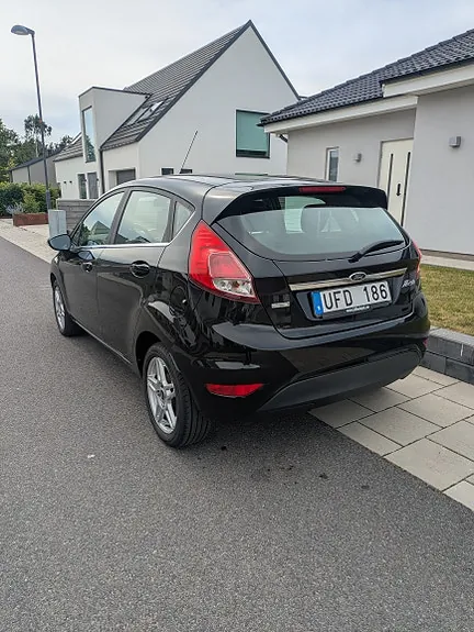 Ford Fiesta 2014 photo 2