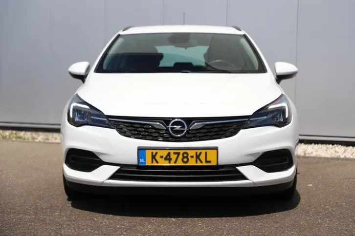Opel Astra 2021 photo 2