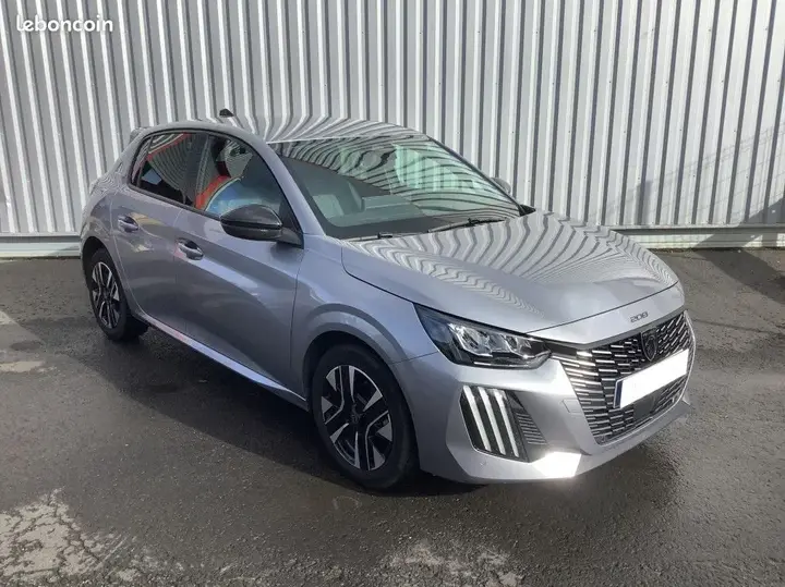 Peugeot 208 2025 photo 3