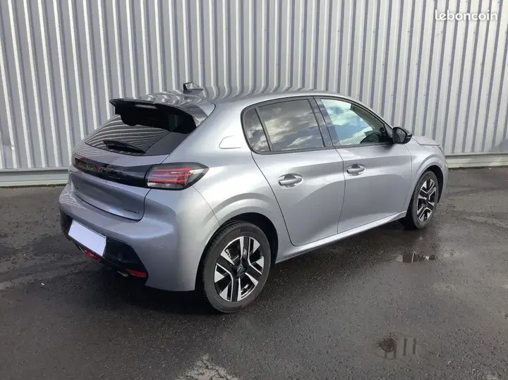 Peugeot 208 2025 photo 5