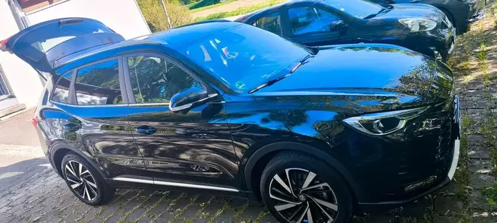 MG Zs