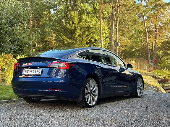 Tesla Model 3 2019 photo 3