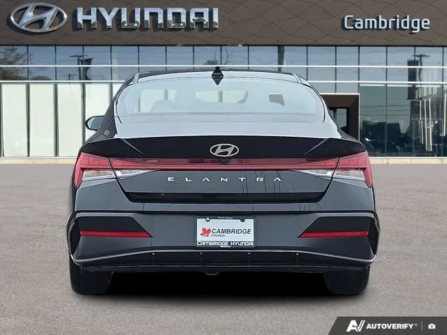 Hyundai Elantra 2025 photo 4