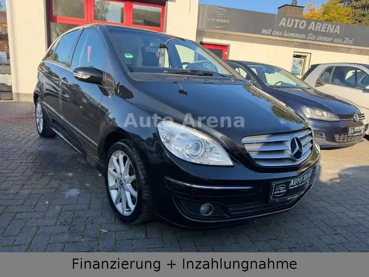 Mercedes-Benz B 200