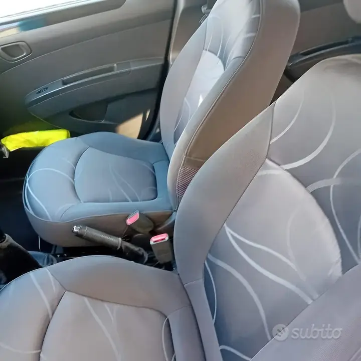 Chevrolet Spark 2011 photo 3