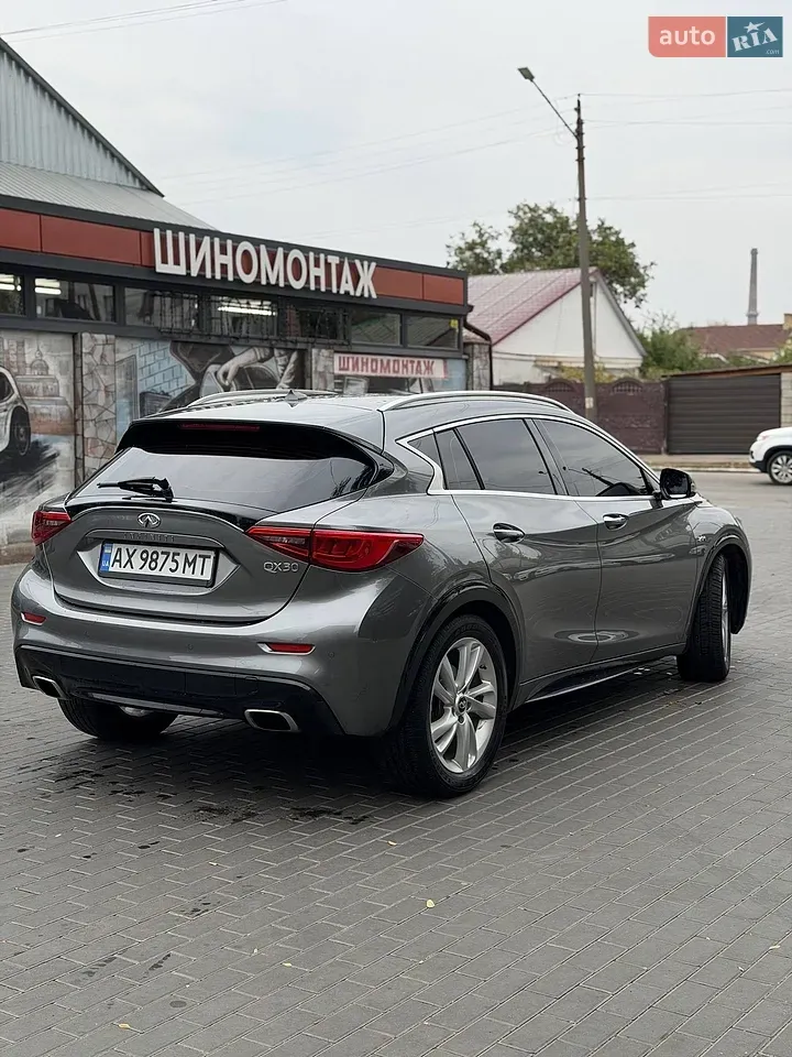 Infiniti Qx30 2016 photo 3