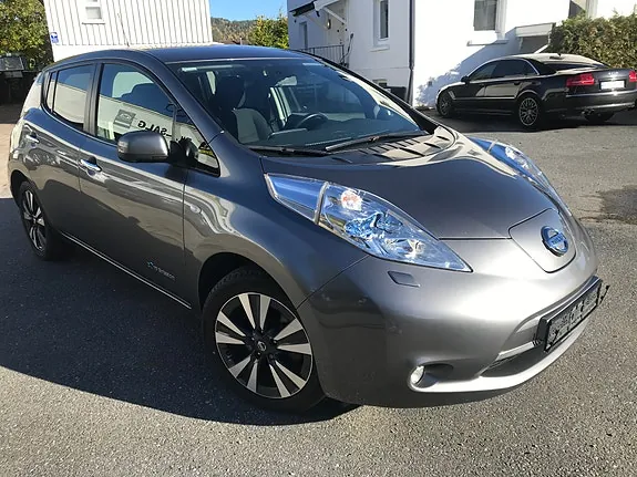 Nissan Leaf 2016 photo 2