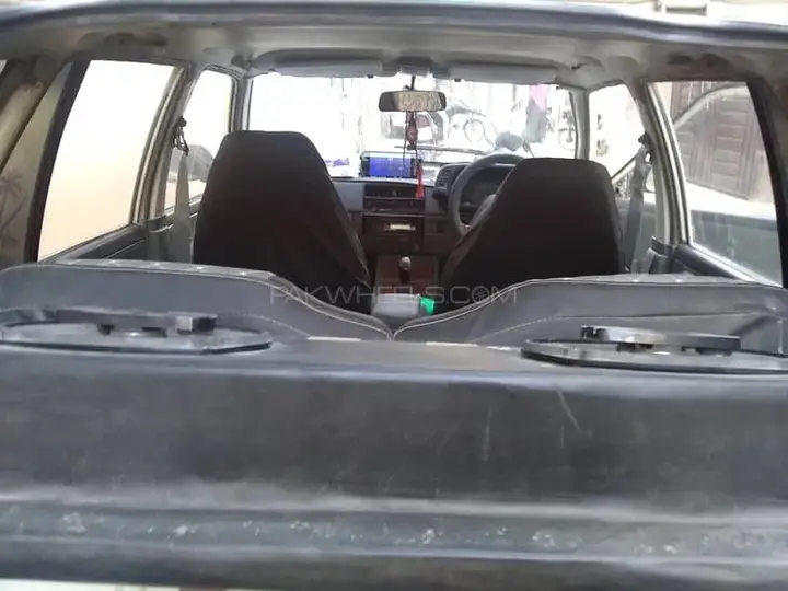 Suzuki Khyber