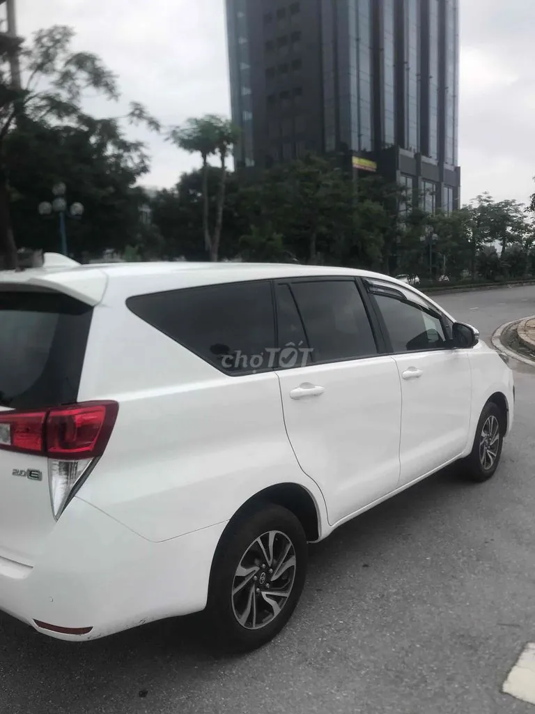 Toyota Innova 2022 photo 4