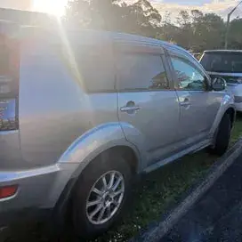 Mitsubishi Outlander 2010 photo 5