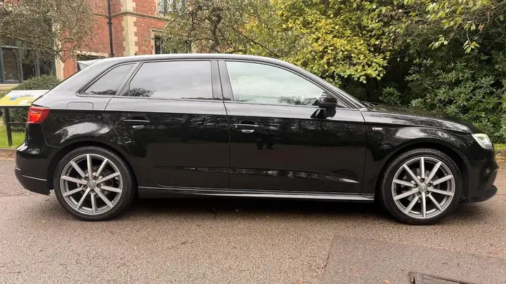 Audi A3 2018 photo 2