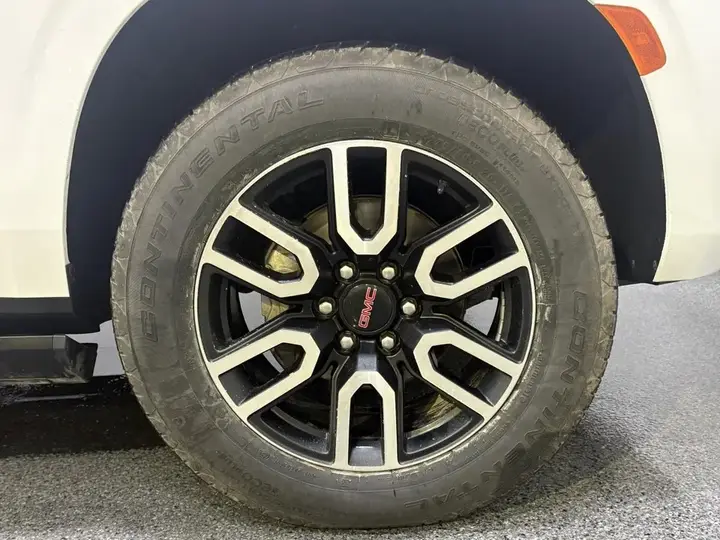GMC Yukon Xl 2024 photo 5