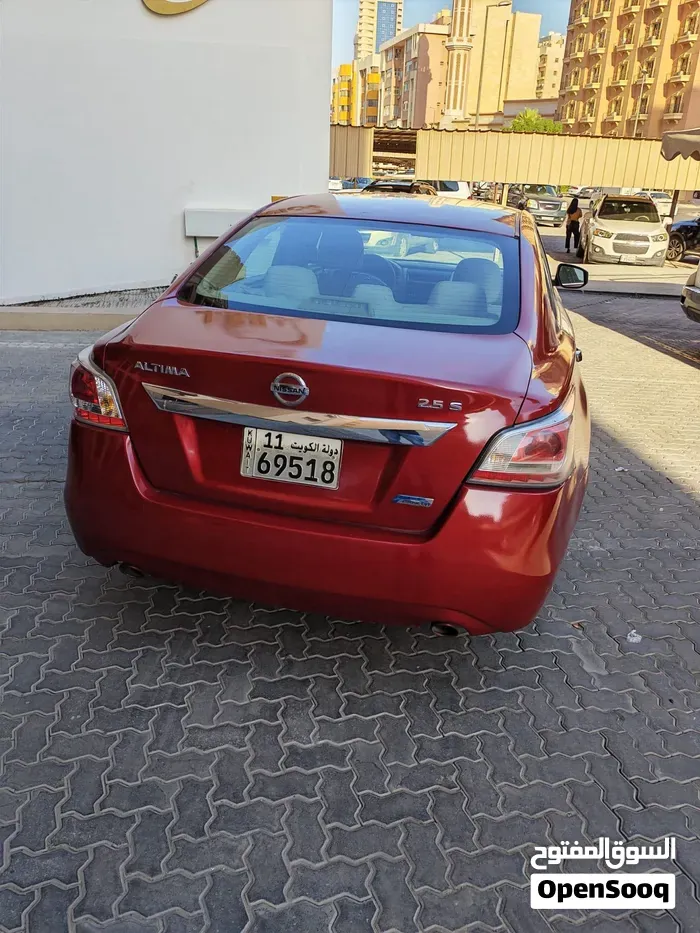 Nissan Altima 2014 photo 2