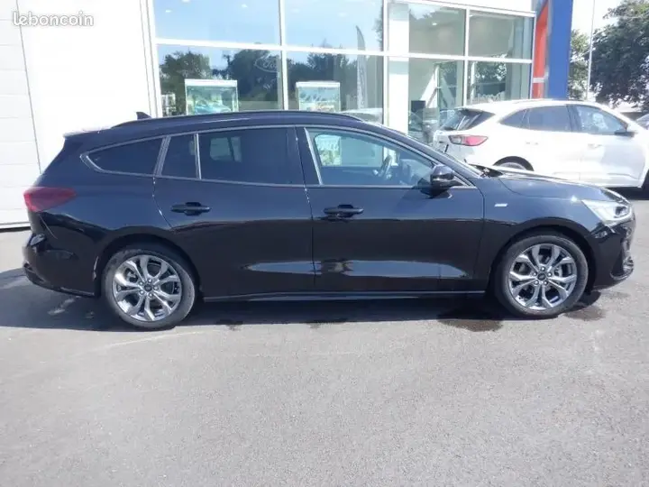 Ford Focus 2024 photo 3