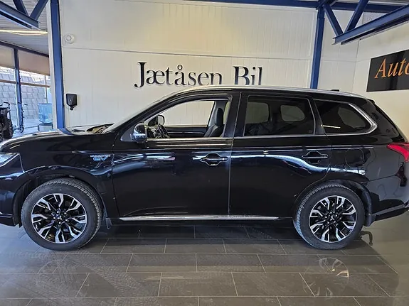 Mitsubishi Outlander 2016 photo 2