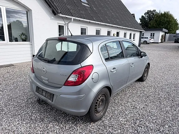 Opel Corsa 2012 photo 5