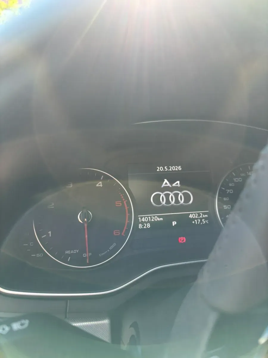 Audi A4 2019 photo 2