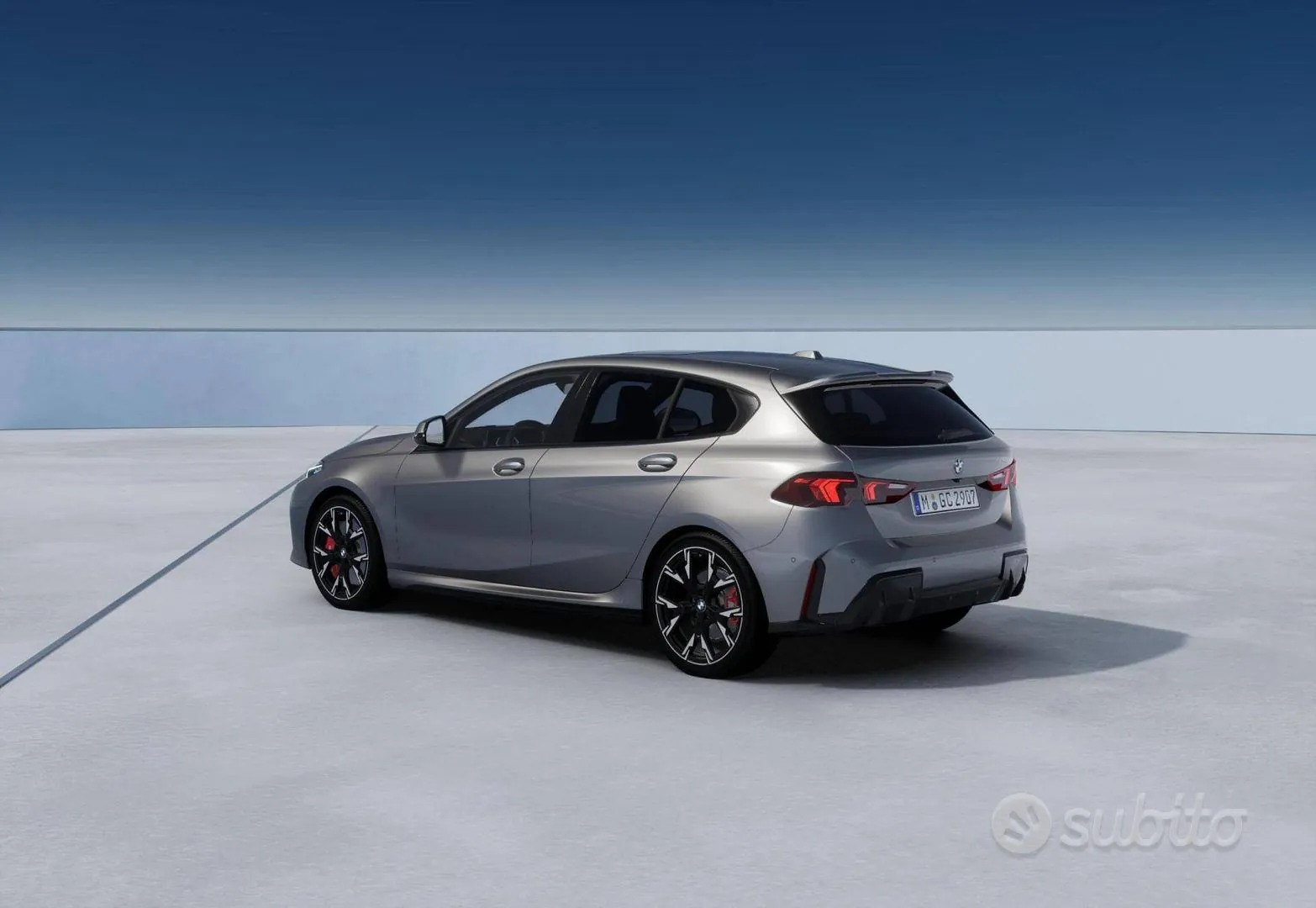 BMW 1 Series 2023 photo 2