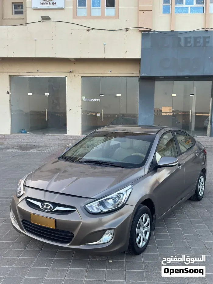 Hyundai Accent 2014 photo 2