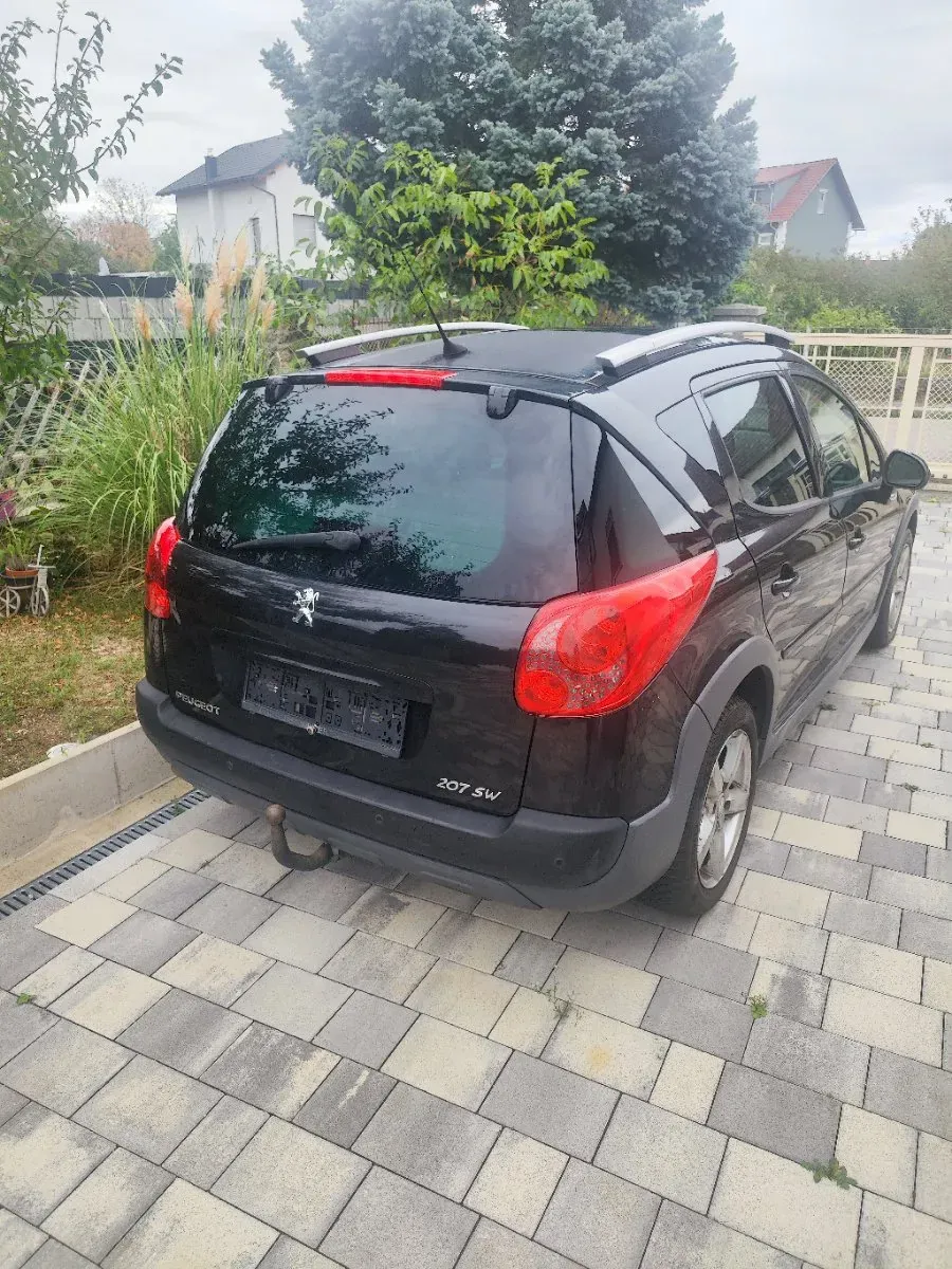 Peugeot 207 2008 photo 2