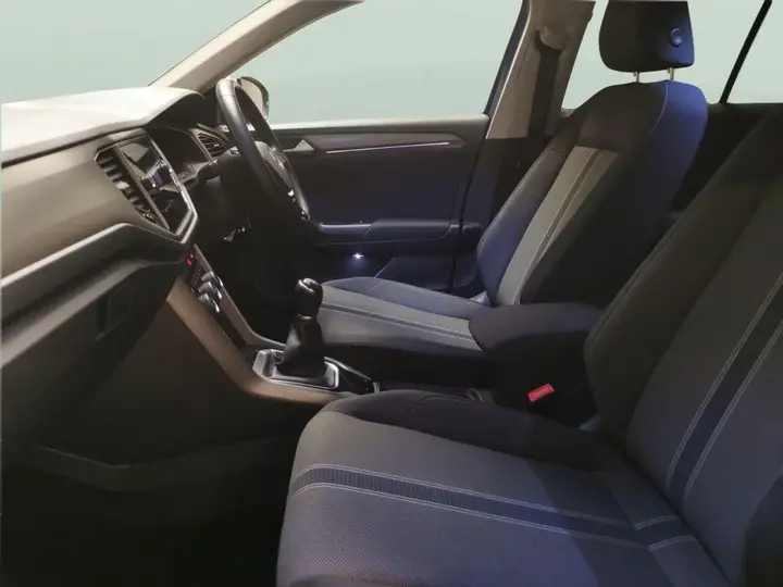 Volkswagen T-Roc 2021 photo 4