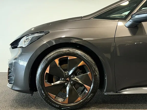Cupra Born 2024 photo 2