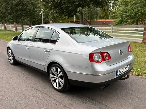 Volkswagen Passat 2009 photo 3