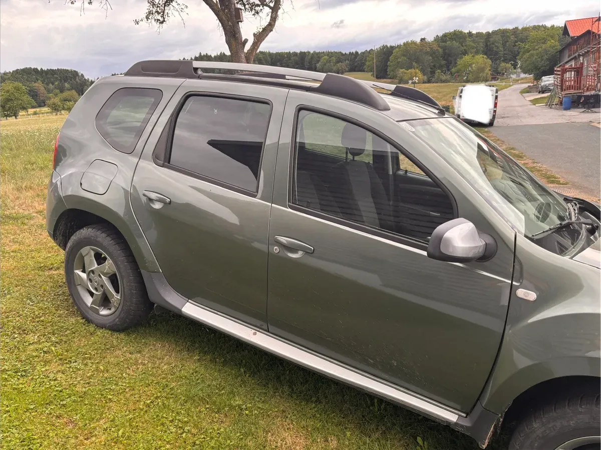 Dacia Duster 2012 photo 3