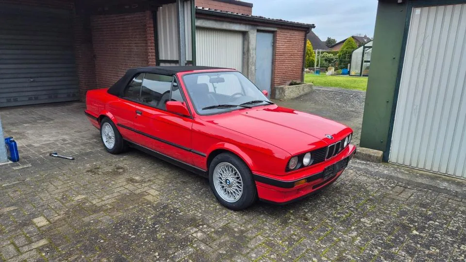 BMW E30