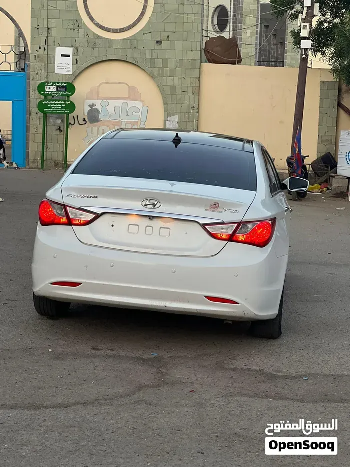 Hyundai Sonata 2011 photo 4