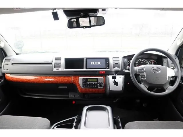 Toyota Hiace Wagon 2019 photo 3
