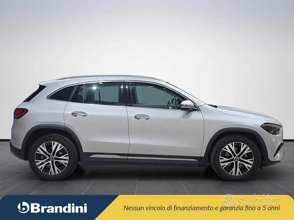 Mercedes-Benz Gla 2023 photo 5