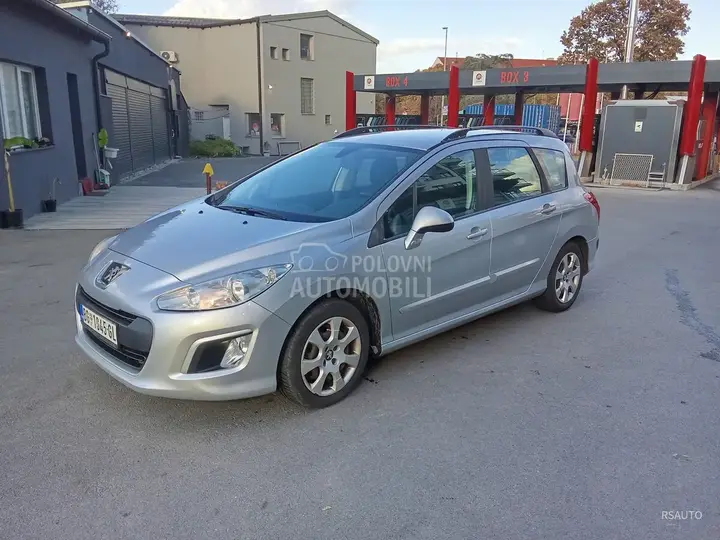 Peugeot 308 2011 photo 3