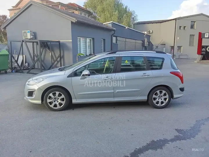 Peugeot 308 2011 photo 4