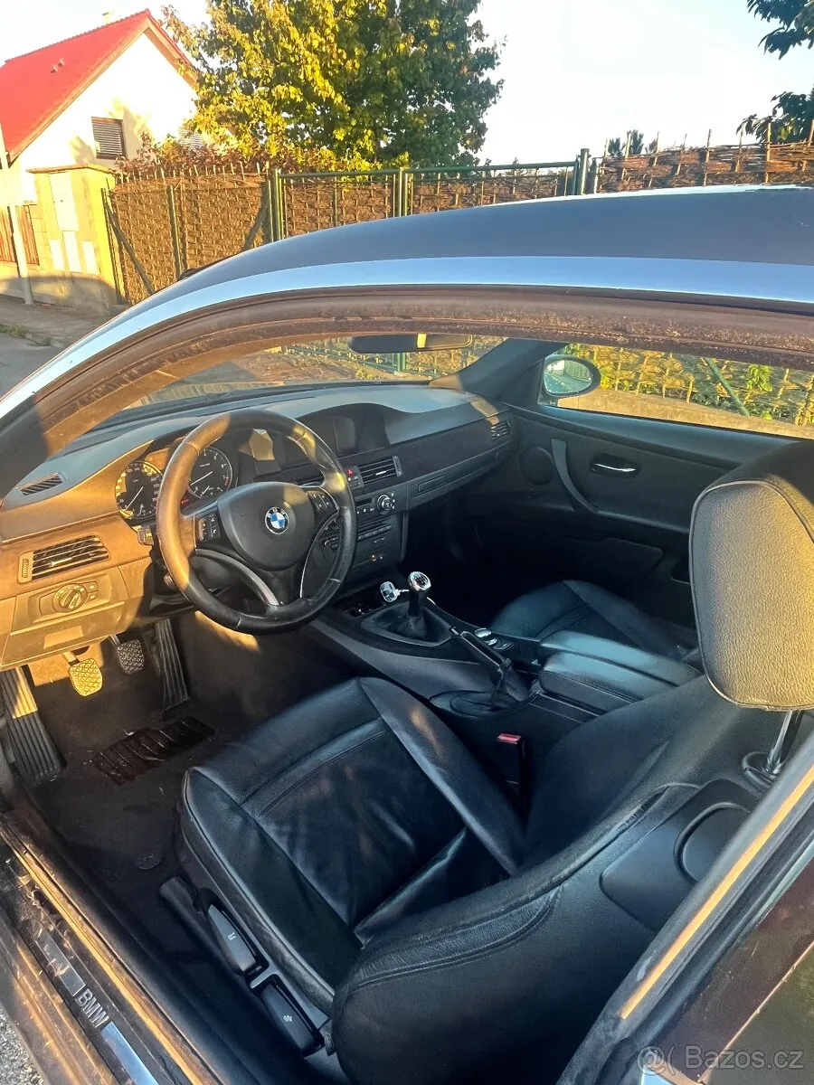 BMW 3 Series photo 5