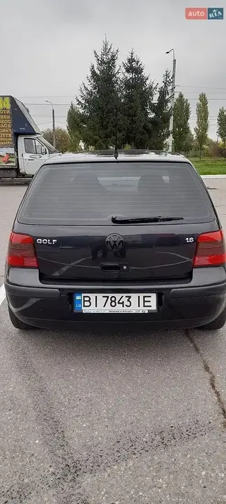 Volkswagen Golf 2002 photo 3