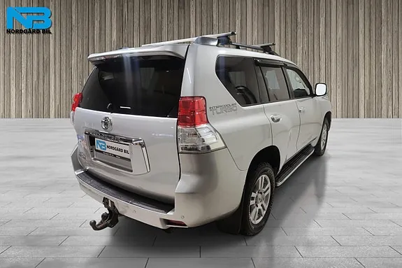 Toyota Land Cruiser 2013 photo 5